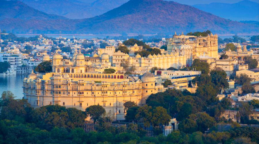 Wat zijn de populairste voertuigkeuzes in Udaipur?